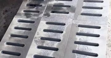 济南 芝麻灰石材沟盖板