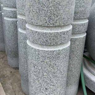 济南 芝麻白花岗岩挡车柱、隔离柱多少钱