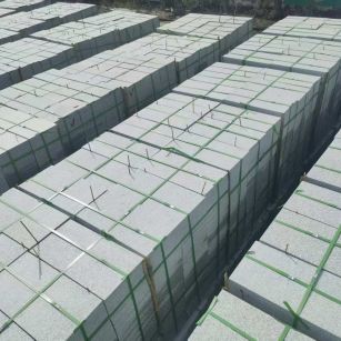 济南 芝麻白1.8公分火烧300*600地铺，清仓大甩卖