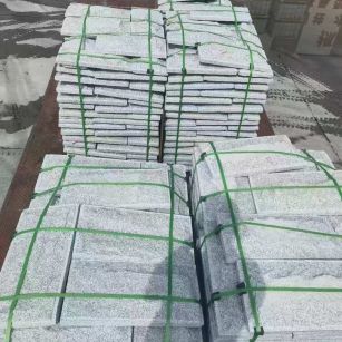 济南 芝麻白蘑菇石装车出货