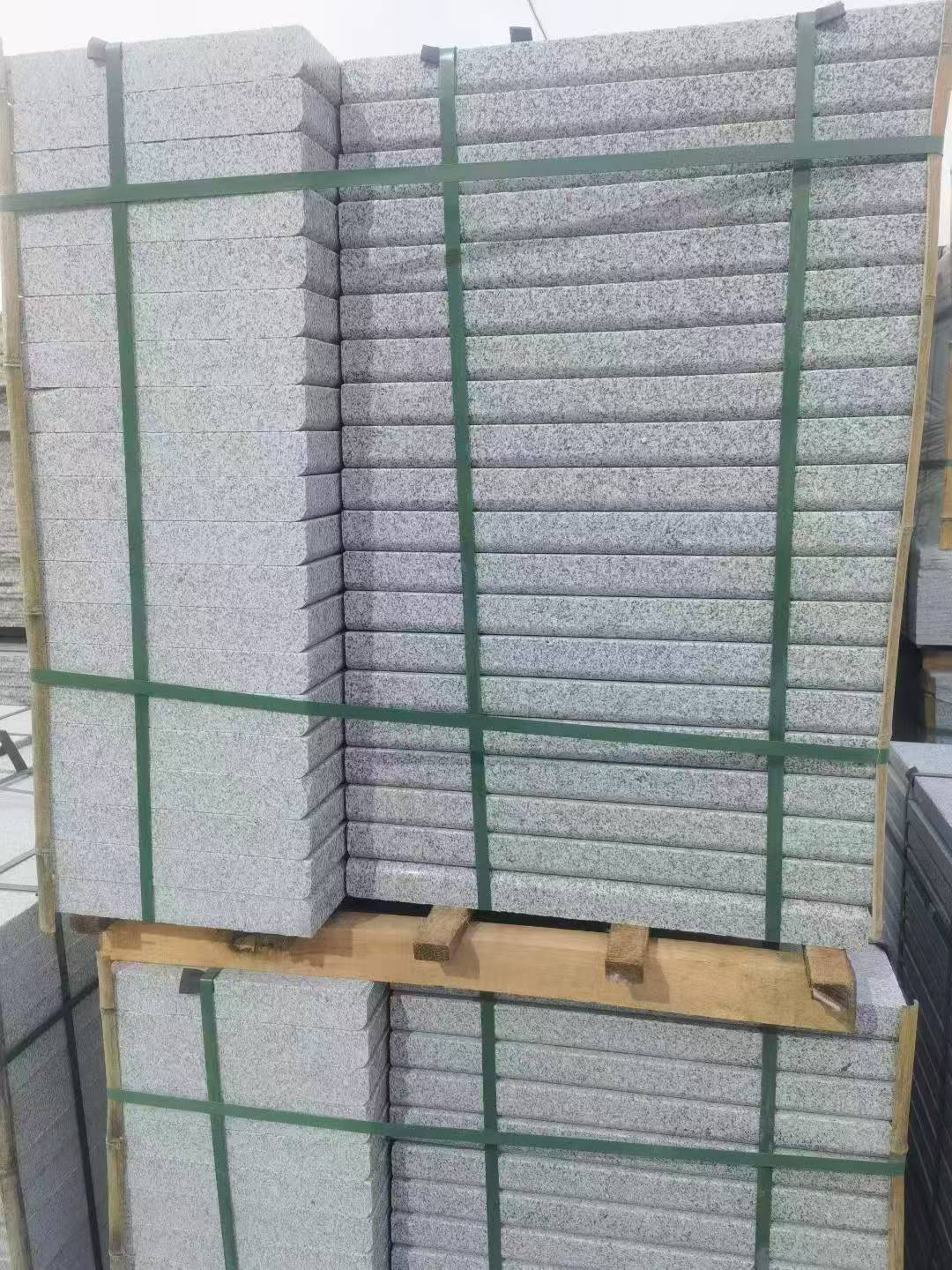 济南 5公分芝麻白，倒斜角，室外楼梯踏步