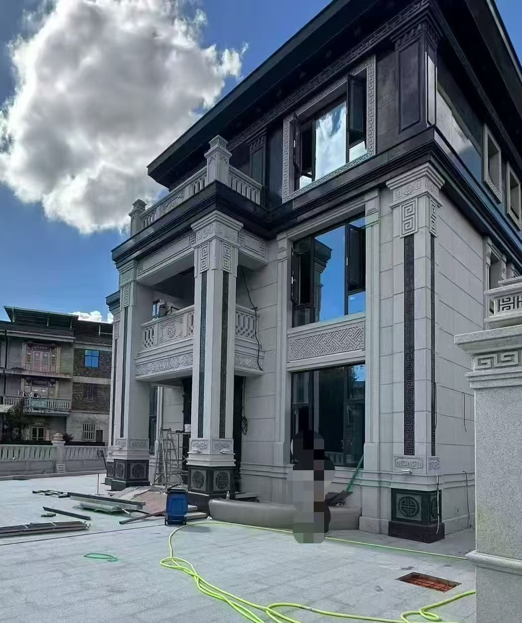 济南 别墅干挂，芝麻白与芝麻黑完美配合