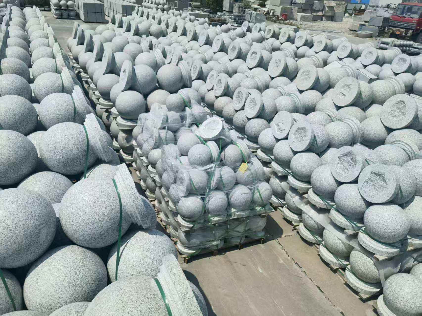 济南 花岗岩实心圆球，石球，挡车球，挡车石，车止石，路障石。