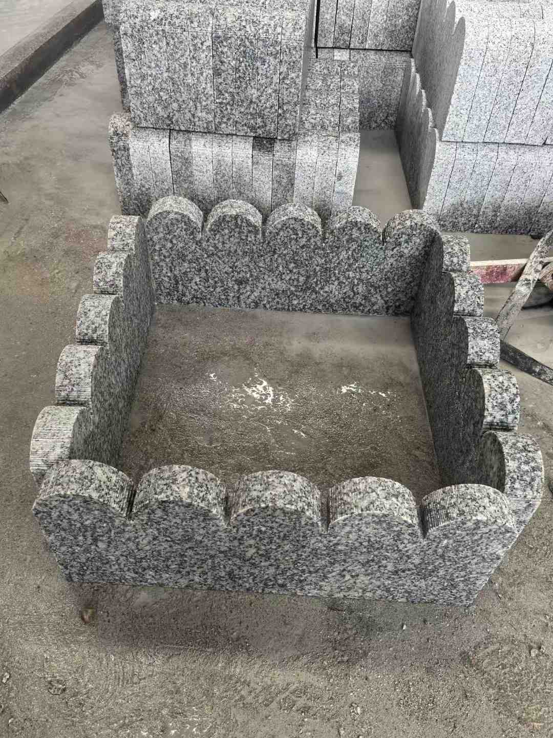 济南 花边石、花坛围栏石、花池界石、菜园栅栏石、镶边石、波浪状界石介绍