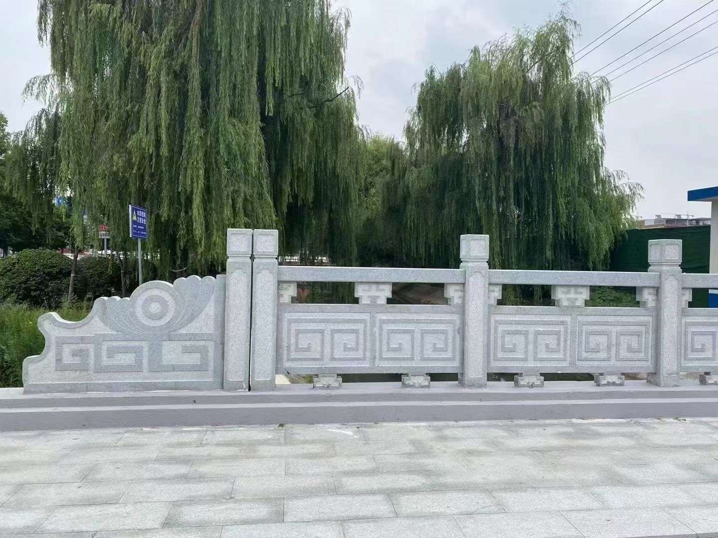 济南 芝麻灰桥栏杆、河道栏杆安装效果