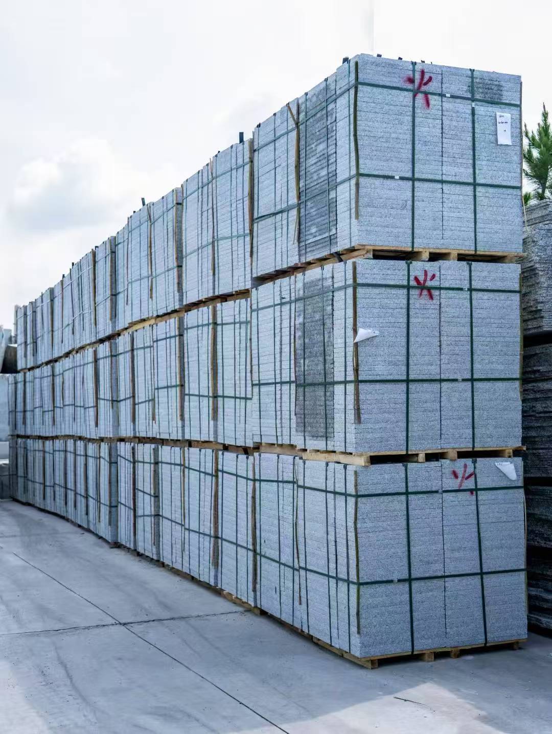 济南 芙蓉白3公分火烧地铺成品300*600